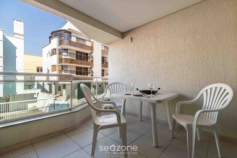 Apto c/churrasq. a poucos passos da praia RFO0102