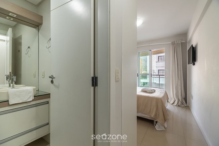 Apto c/churrasq. a poucos passos da praia RFO0102