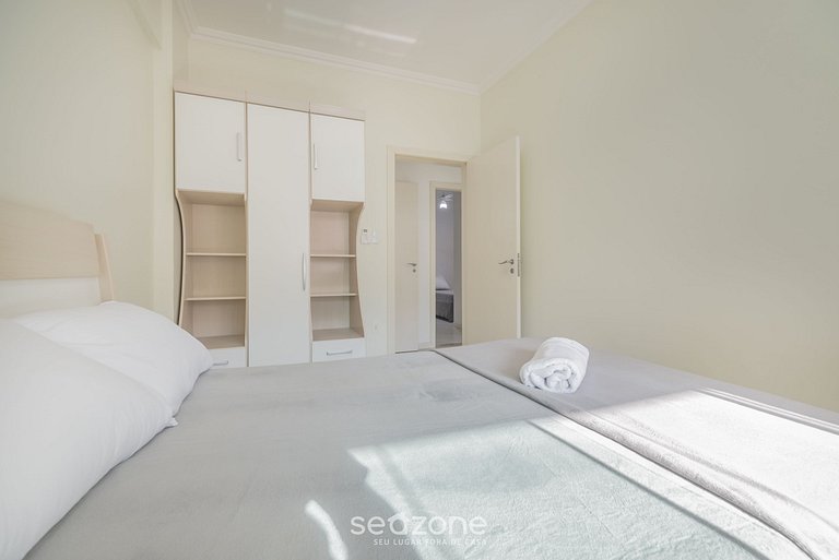 Apto 4Q c/ churrasqueira a 70m da praia RTO0502