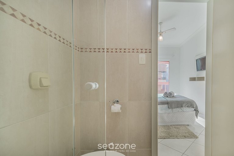 Apto 4Q c/ churrasqueira a 70m da praia RTO0502