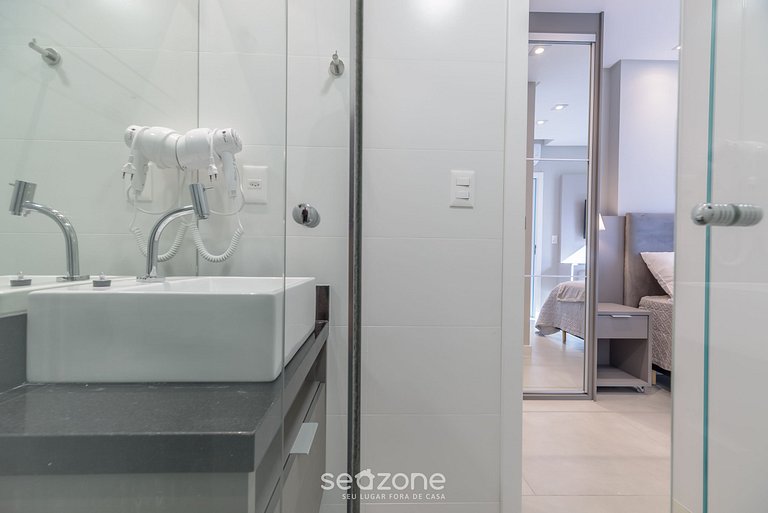 Apartamento com vista para o mar a 280 metros da praia - MHF