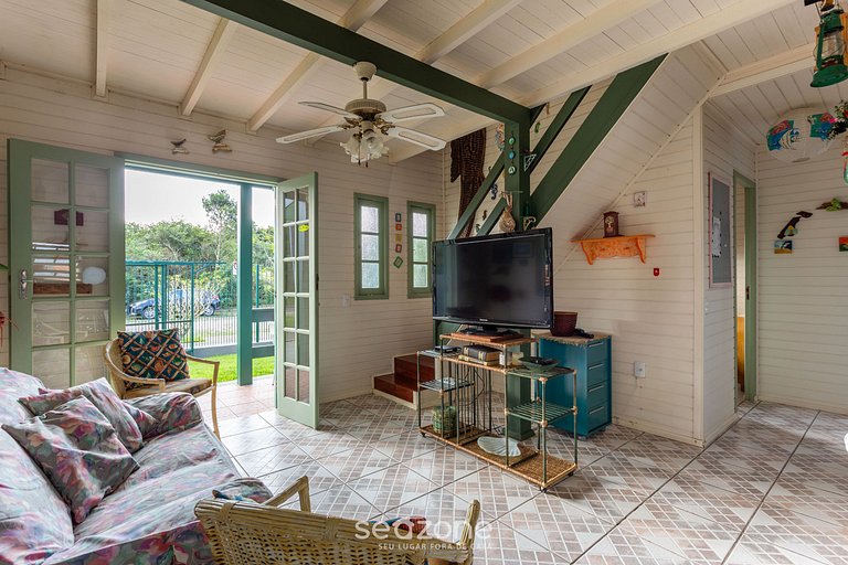 Casa con entrepiso al lado del mar RDD657