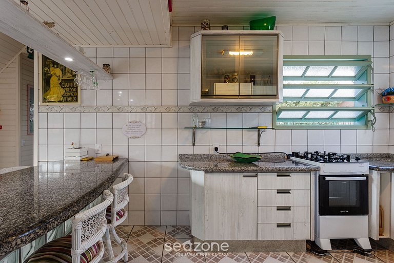 Casa con entrepiso al lado del mar RDD657