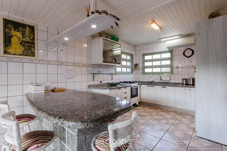 Casa con entrepiso al lado del mar RDD657