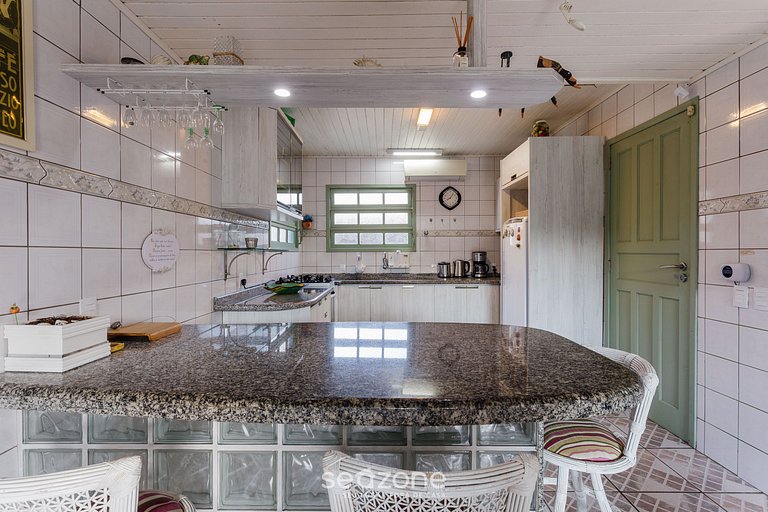 Casa con entrepiso al lado del mar RDD657