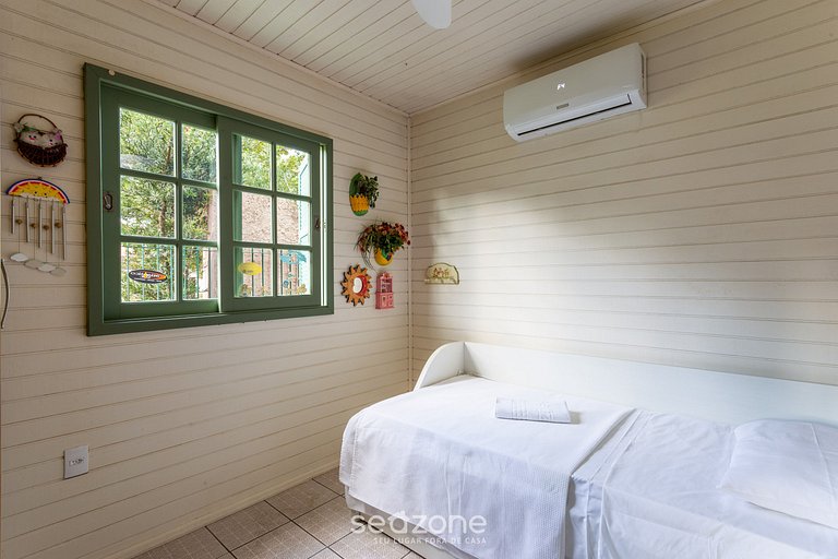 Casa con entrepiso al lado del mar RDD657