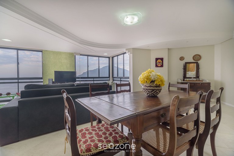 Beautiful apart by the sea and incredible view NVI501