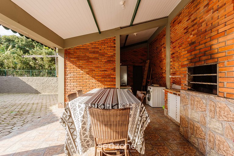 Casa con entrepiso al lado del mar RDD657