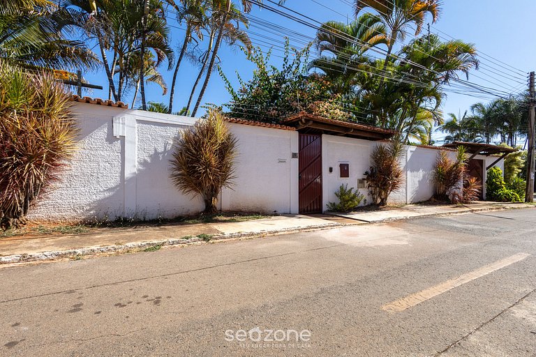 Casa Encantadora c Parrilla n Vila Planalto ACT029