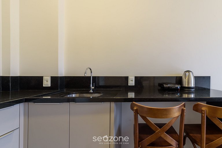 Estudio en hermoso cond. Centro Bombinhas VEC213