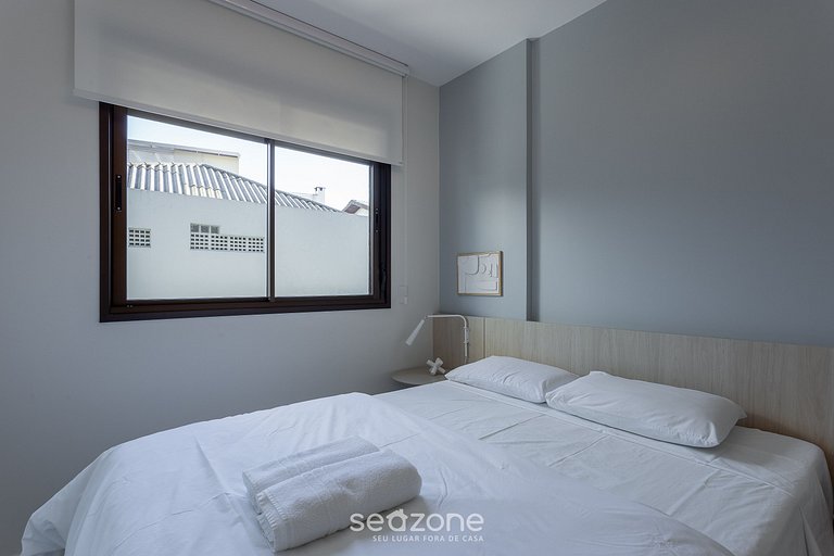 Apto em cond. c/ piscina a 200m da Praia ADC104