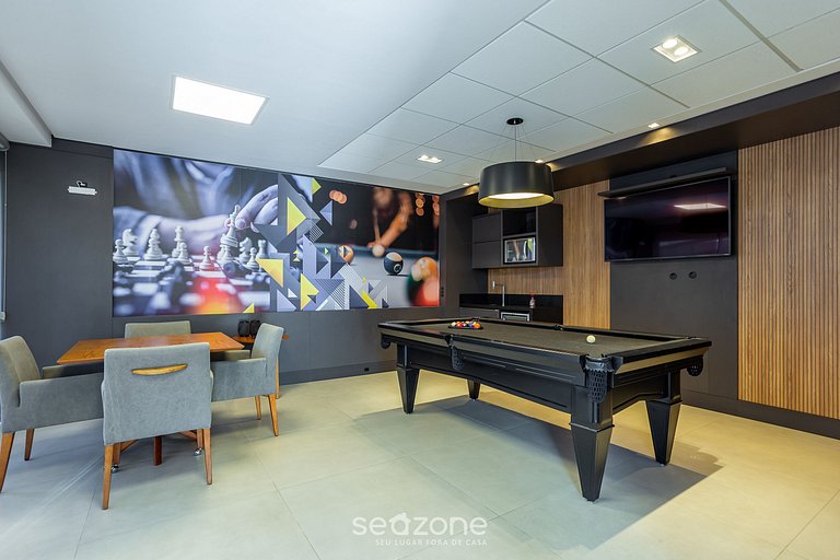 Apto em cond. c/ piscina a 200m da Praia ADC104