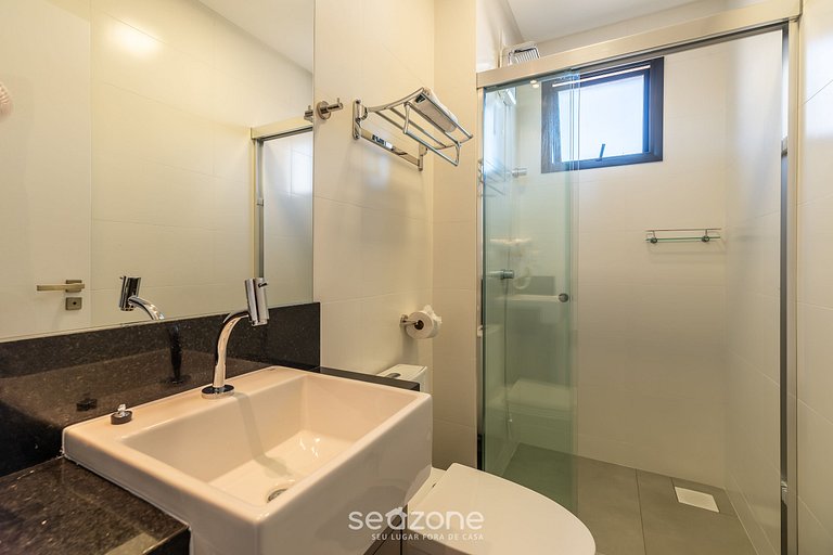 Apartamento em condomínio com churrasqueira a 280 metros da