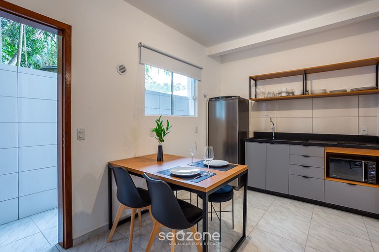 Apto de 1 Quarto Equipado em Jurerê JMA008