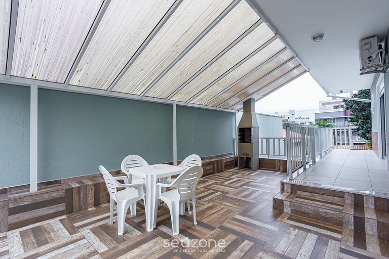 Apto com Churrasqueira Próximo à Praia JTL001