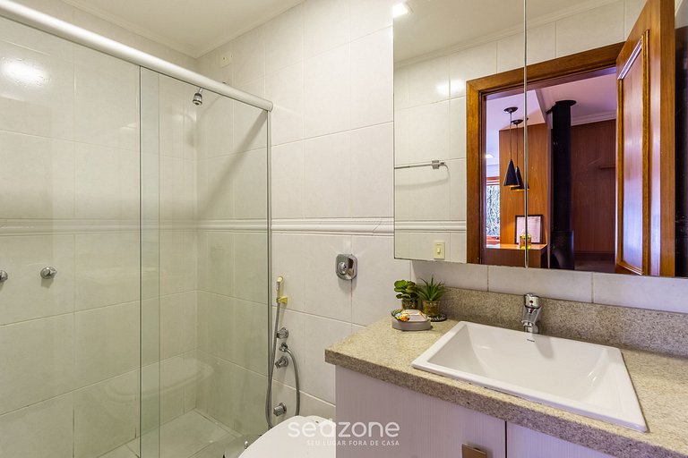 Apto c/ Churrasq/ 1km do Centro de Gramado SDS104