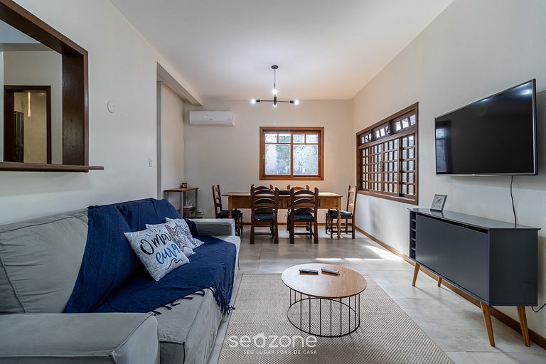 Casa com Piscina Próxima à Praia JDE792