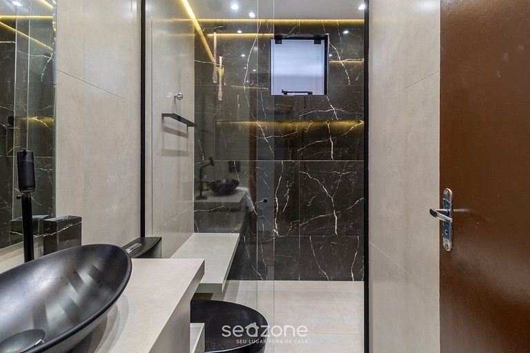 Casa com Piscina Próxima à Praia JDE792