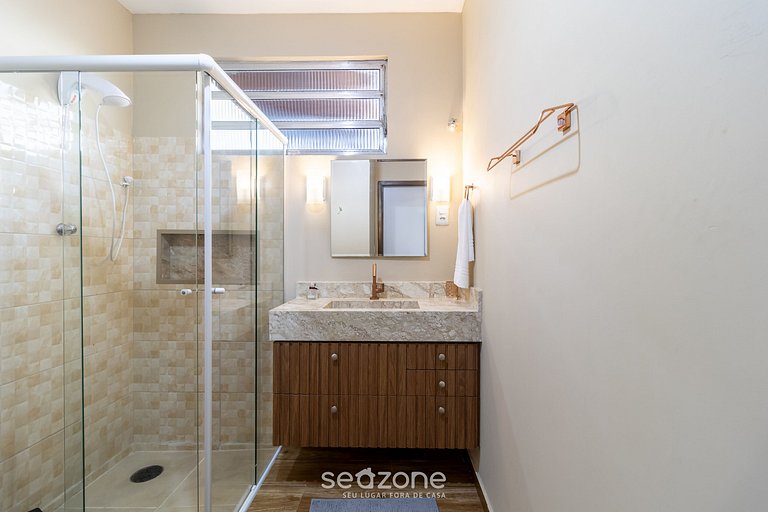 Casa com Piscina Próxima à Praia JDE792