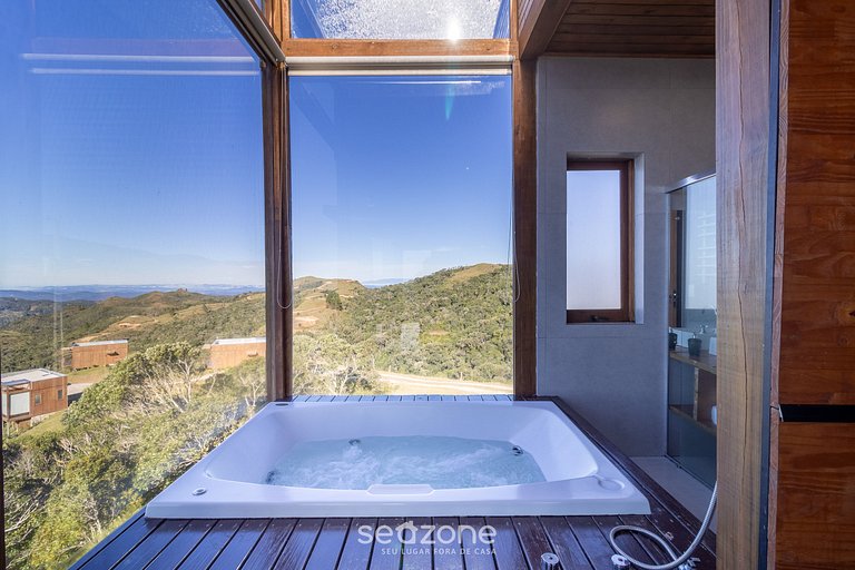 Linda cabana com jacuzzi e vista incrível VST004