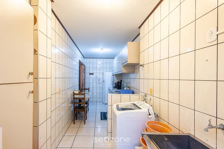 Apto c/ Balcón Frente al Mar en Meia Praia CEO0104