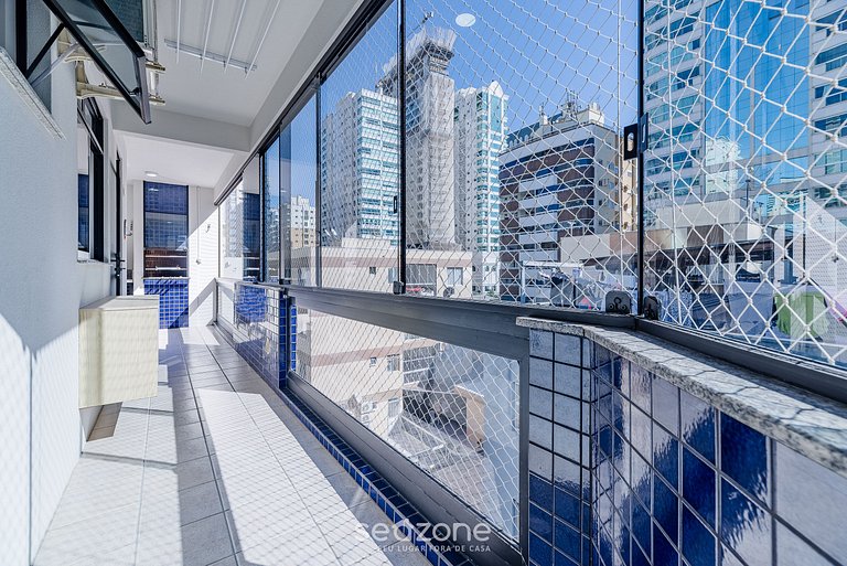 Depto c/ balcón 150m del mar Meia Praia RCB405