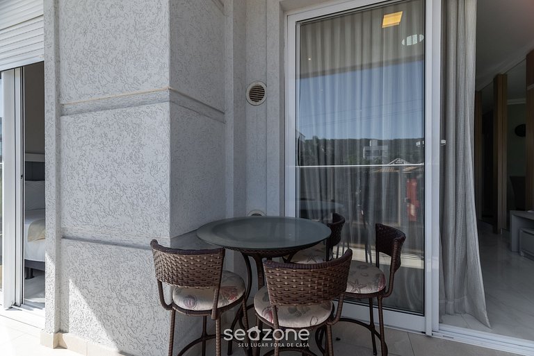 Apt 2Q Moderno 80m da Praia de Mariscal IML0107