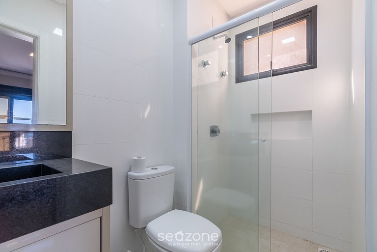 Apto 2Q quadra mar c/ churrasq Bombinhas UML0103