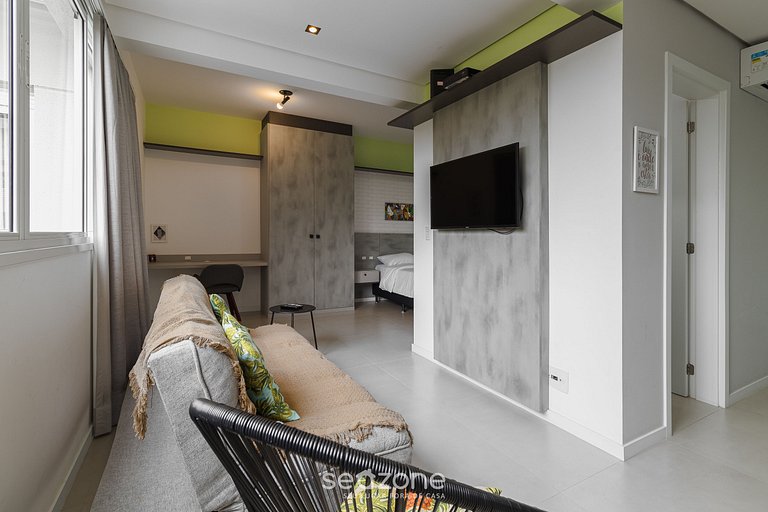 Apto em Home Beach Resort frente mar TBS1105