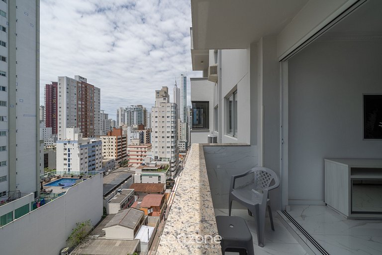 Apto a 450m da praia Balneário Camboriú-SC EMF1003