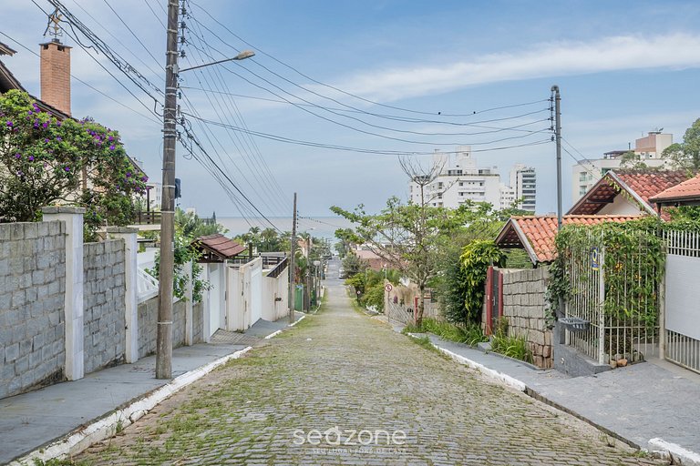 Apto espaçoso prox da Praia de Cabeçudas PSN001