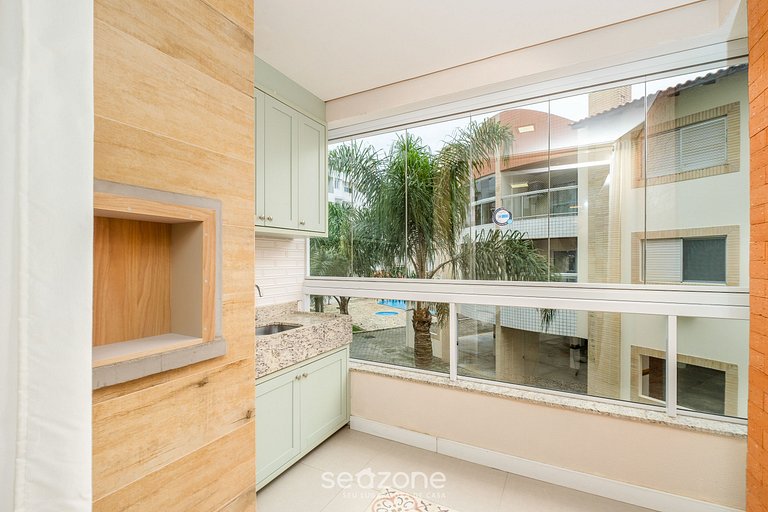 Apto com churrasqueira privativa em Floripa DOV108