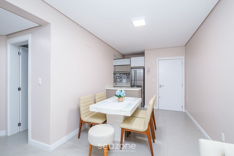 Apto com churrasqueira privativa em Floripa DOV108