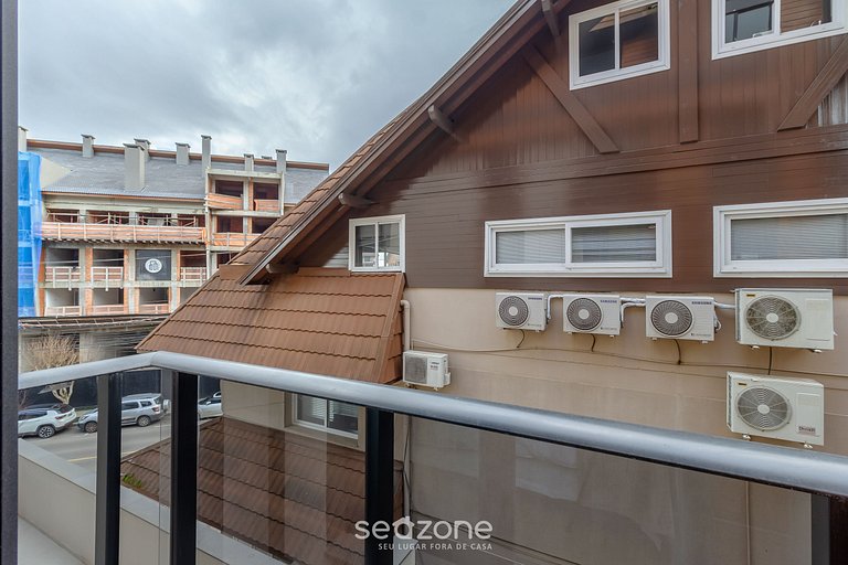 Apto aconchegante no centro de gramado DLH0302