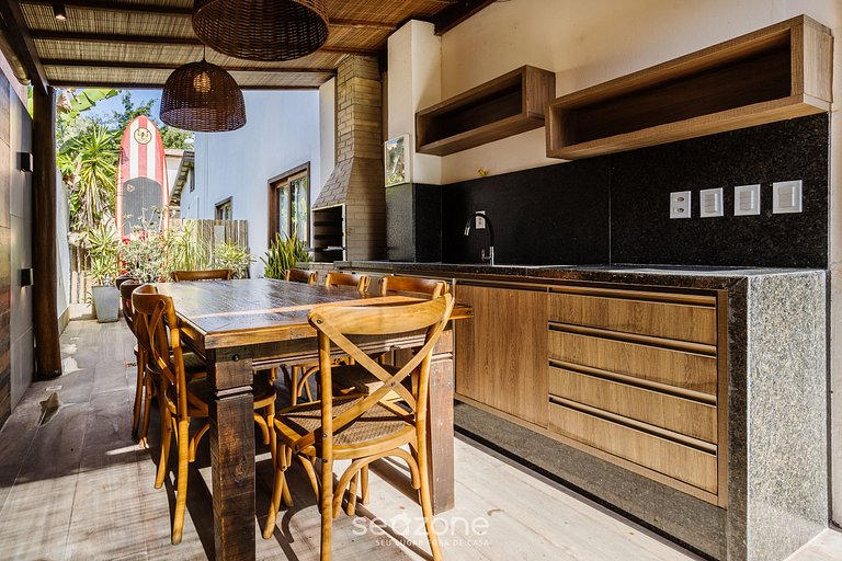 Casa com piscina a 5 minutos da Praia CMV004