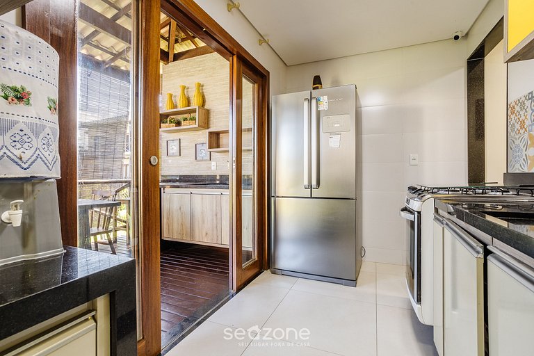 Casa com piscina a 5 minutos da Praia CMV004