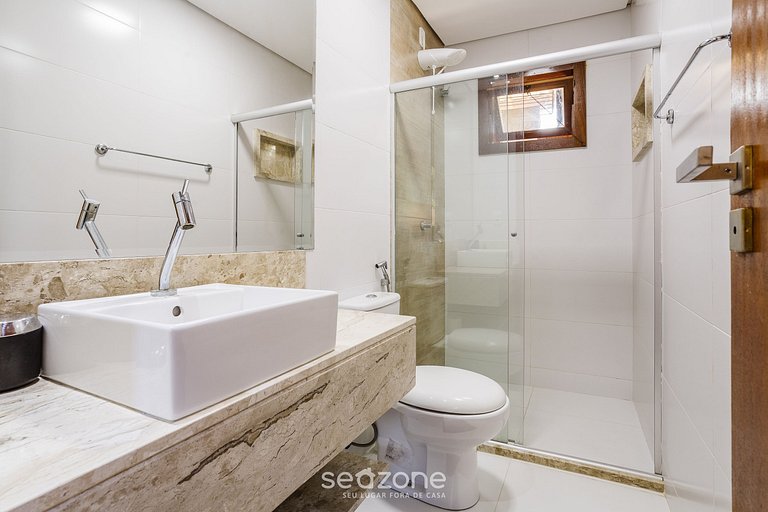 Casa con piscina a 5 minutos de la playa CMV004