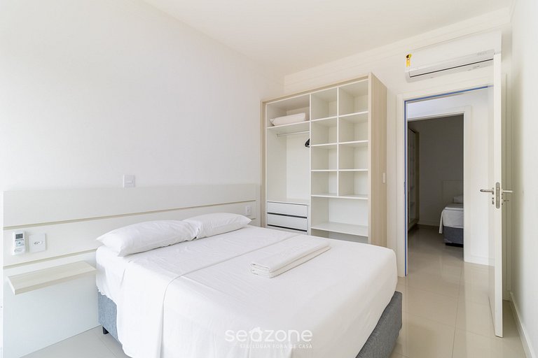 Apto c/ Barbacoa 1km de la Playa de Jurerê LES106