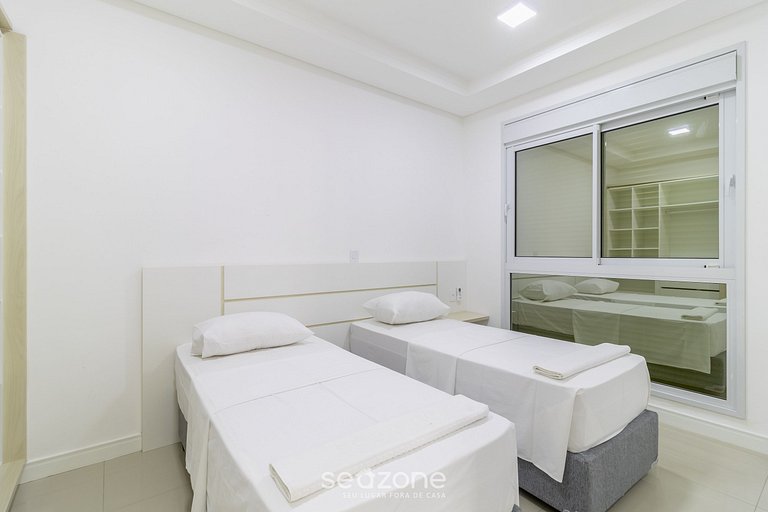 Apto c/ Barbacoa 1km de la Playa de Jurerê LES106