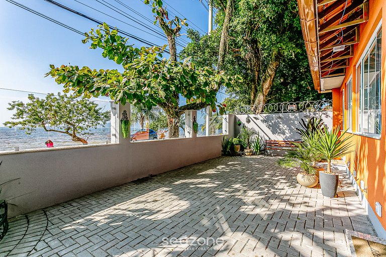 Encajar frente a Lagoa da Conceição