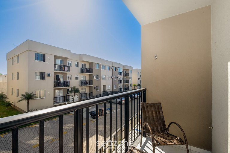 Apto em cond. c/piscina a 8min da praia MAR202