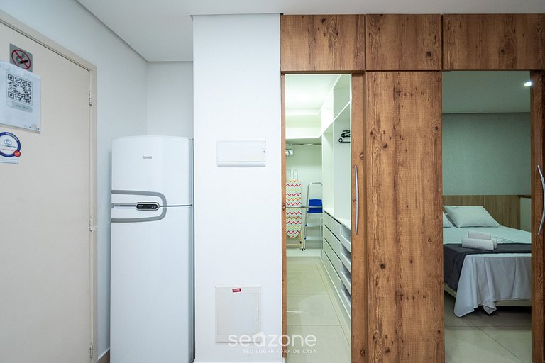 Flat c/ piscina en cond., Setor Bueno - DNAB1503