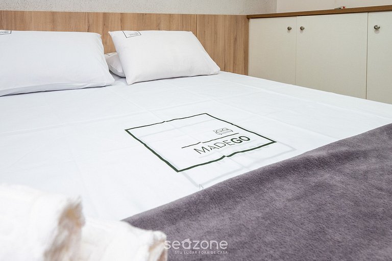 Flat c/ piscina en cond., Setor Bueno - DNAB1503