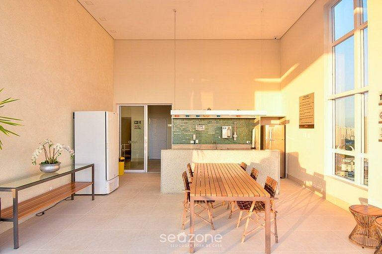 Flat em cond. com piscina, Setor Bueno - DNAB1503