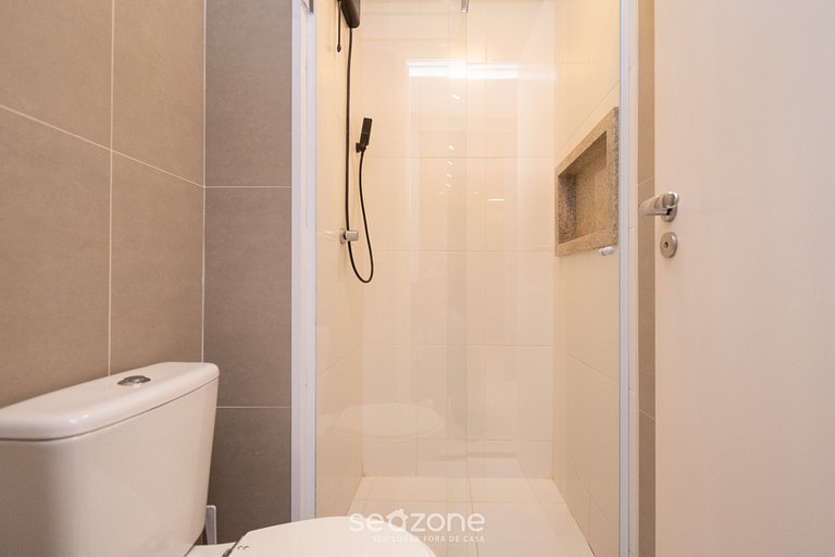 Flat c/ piscina en cond., Setor Bueno - DNAG1701