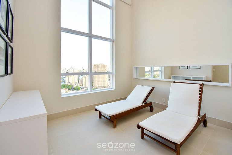 Flat em cond. com piscina, Setor Bueno - DNAB1503