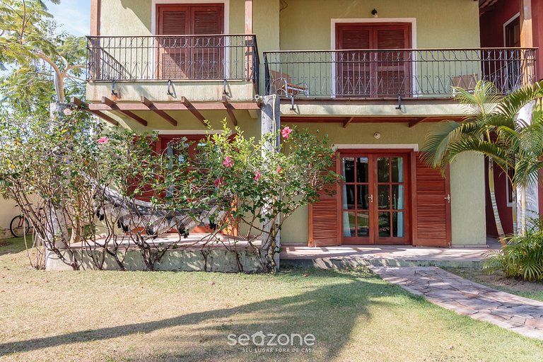 Linda Casa com piscina e churrasqueira URA0015