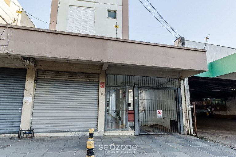 Studio Confortável e Bem Localizado em POA CEI0304