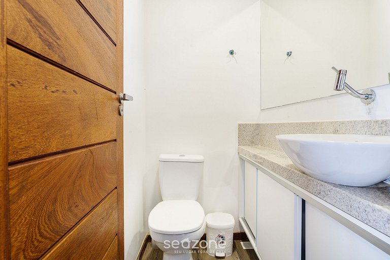 Casa con piscina en el condominio CVB0144