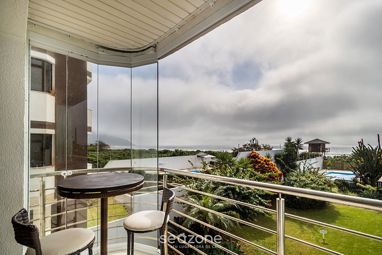 Excelente apto a beira mar IDA101